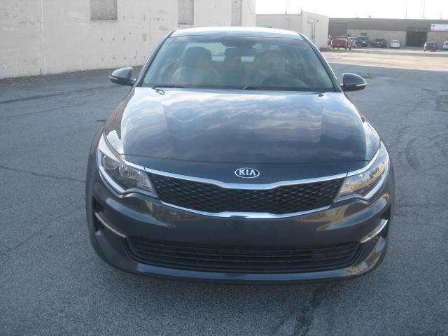 2017 Kia Optima LX photo 2