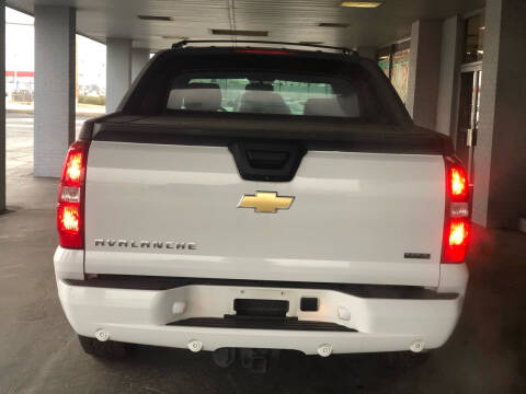 2011 Chevrolet Avalanche LTZ