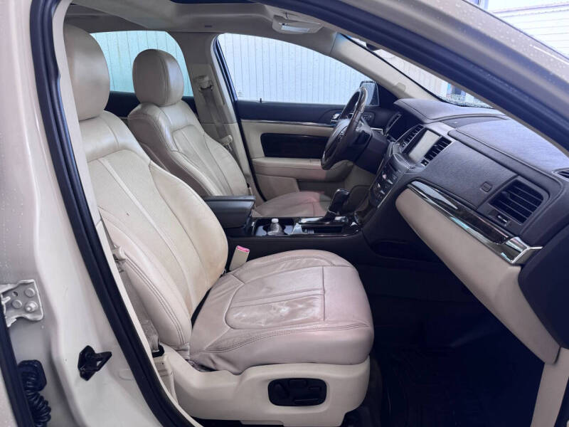 2014 Lincoln MKS