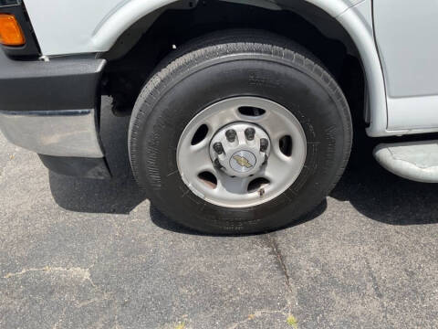 2023 Chevrolet Express 2500