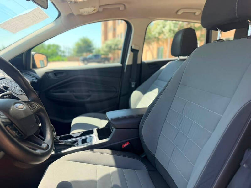 2017 Ford Escape S