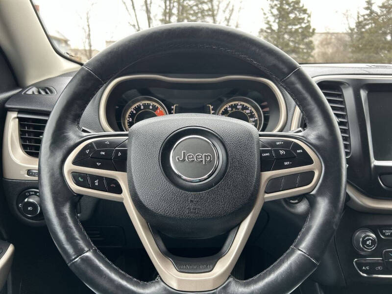 2017 Jeep Cherokee Latitude photo 15