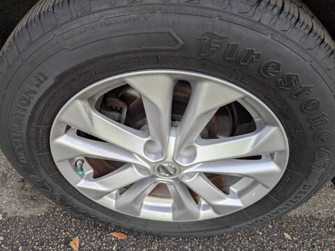 2016 Nissan Rogue SV