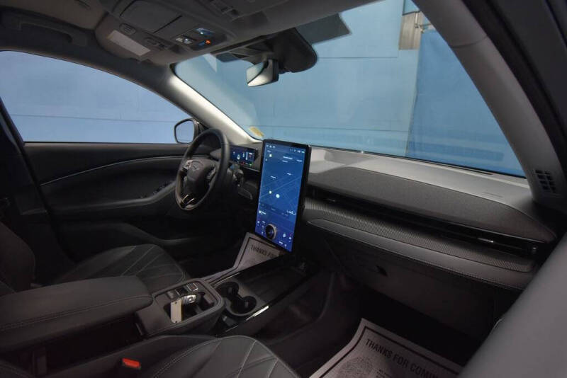 2025 Ford Mustang Mach-E Select