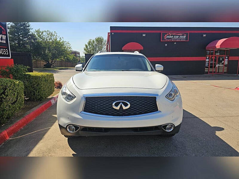 2017 Infiniti QX70