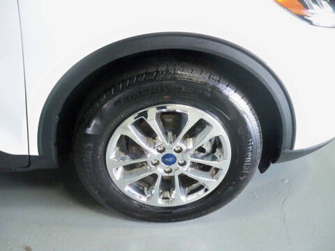 2022 Ford Escape Hybrid SE