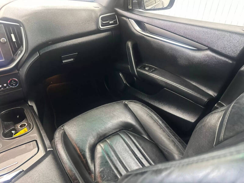 2015 Maserati Ghibli