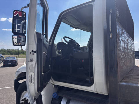 2007 Freightliner M2 106