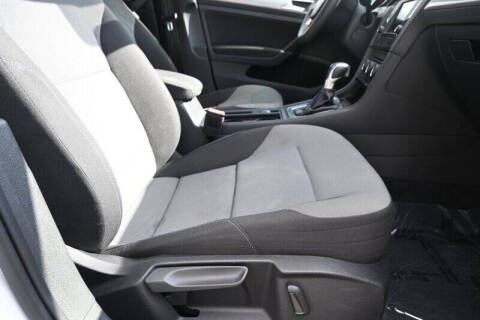 2016 Volkswagen e-Golf SE