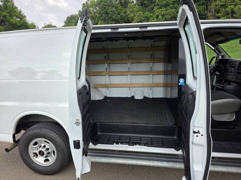 2023 GMC Savana 2500