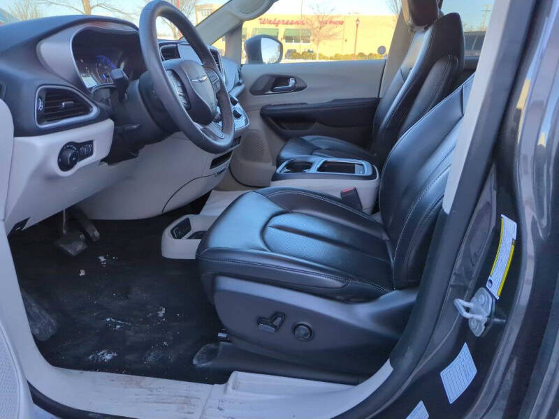 2023 Chrysler Pacifica Touring L