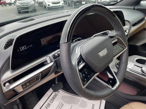 2024 Cadillac LYRIQ Luxury 3