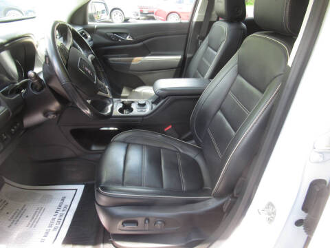 2022 GMC Acadia Denali
