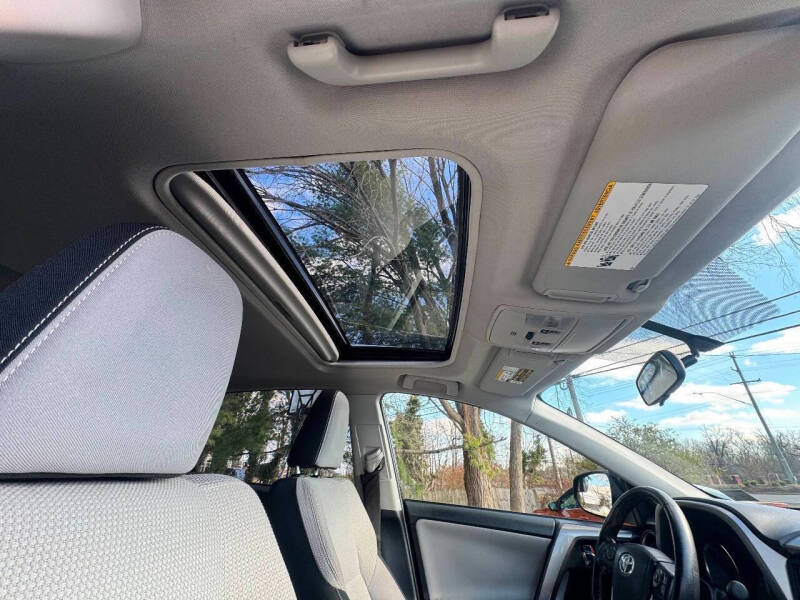 2016 Toyota RAV4 Hybrid XLE