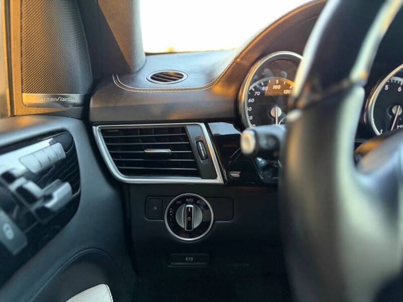 2015 Mercedes-Benz GL-Class GL 550 4MATIC