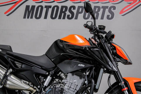 2021 KTM 890 Duke