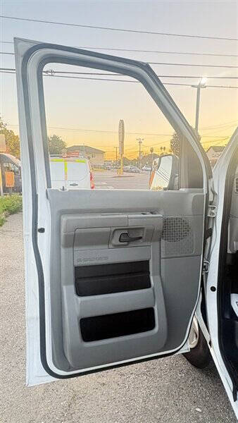 2014 Ford E-Series E-150