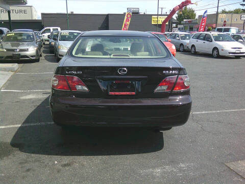 2004 Lexus ES 330