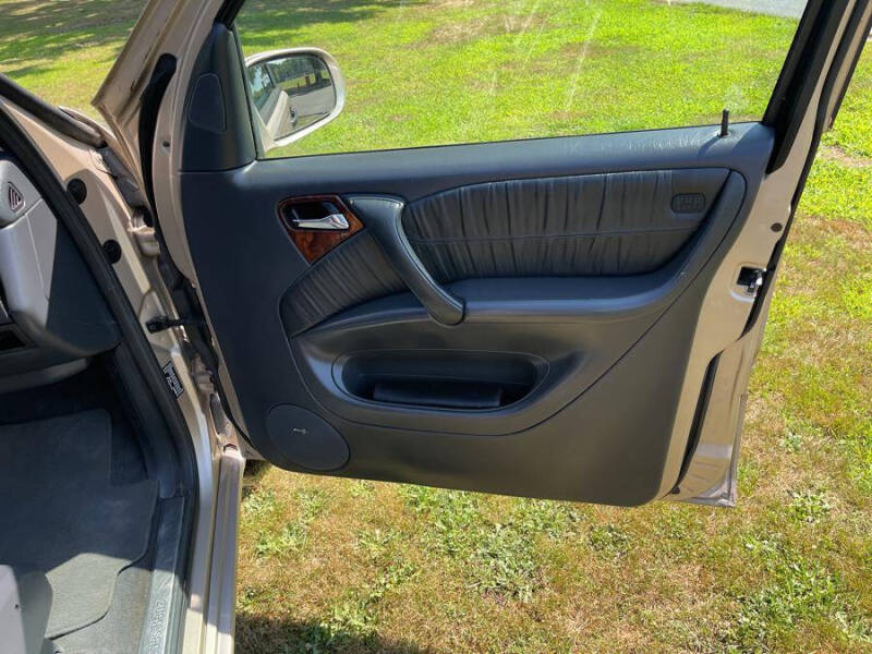 2002 Mercedes-Benz M-Class ML 320