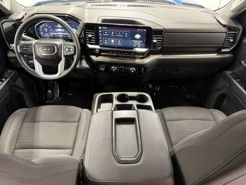 2024 GMC Sierra 1500 Elevation Standard