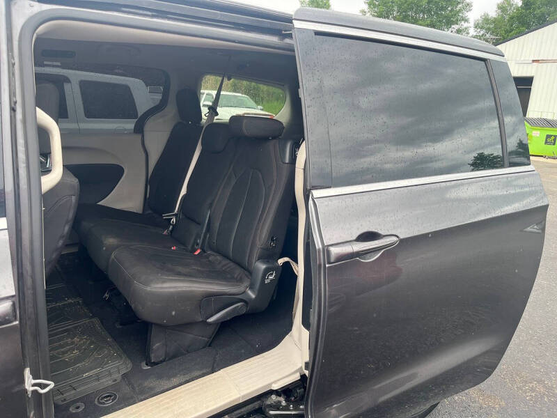 2017 Chrysler Pacifica LX