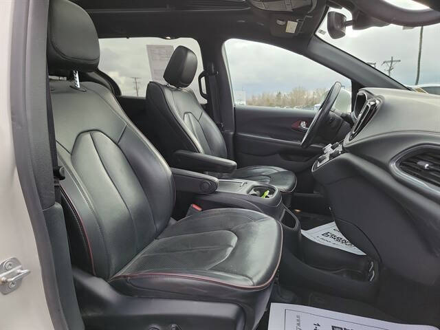 2020 Chrysler Pacifica Limited 35th Anniversary