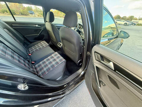 2016 Volkswagen Golf GTI S