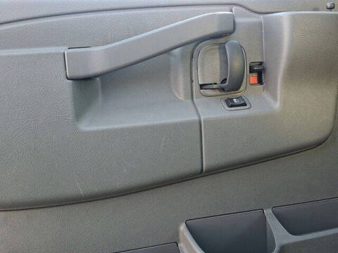 2023 Chevrolet Express 2500