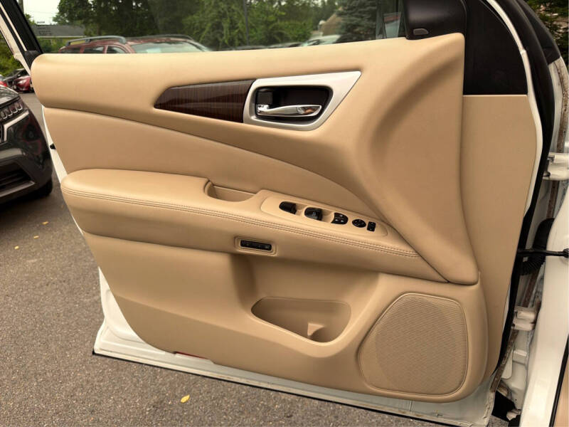 2015 Nissan Pathfinder SL
