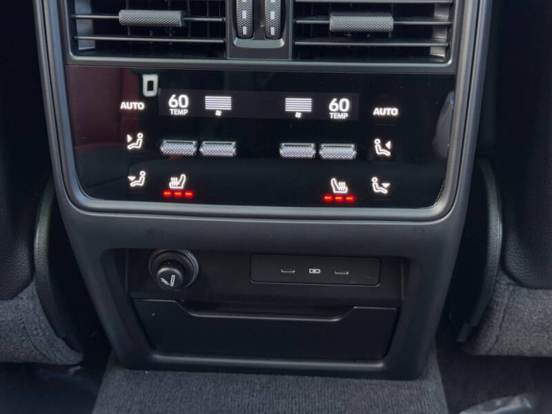 2024 Porsche Cayenne