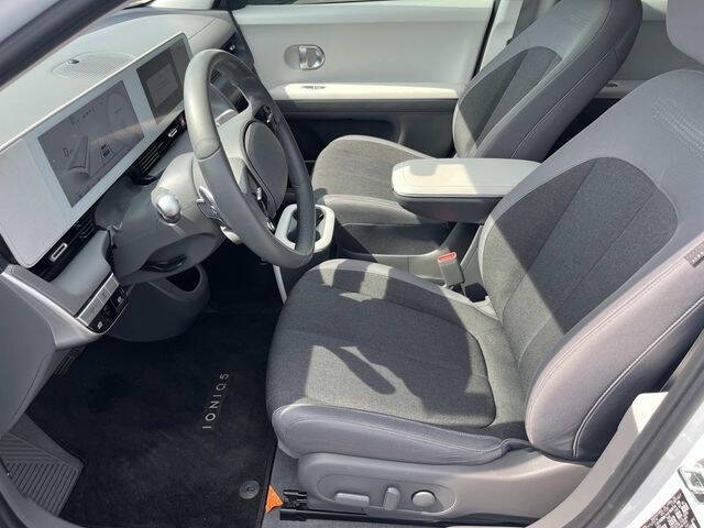 2024 Hyundai Ioniq 5 SE