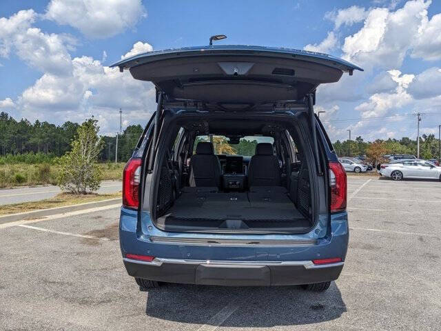 2025 GMC Yukon Elevation