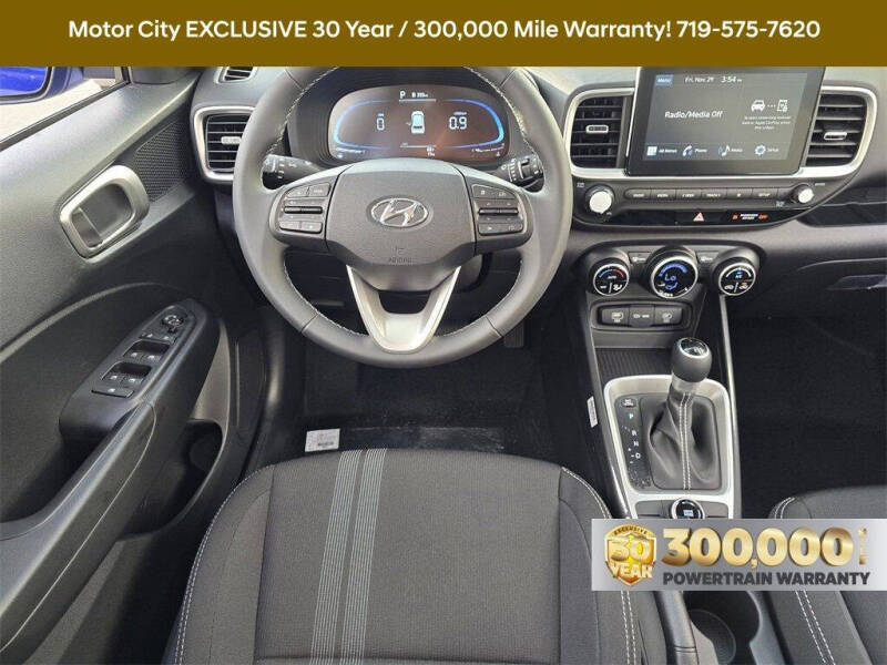 2025 Hyundai Venue SE