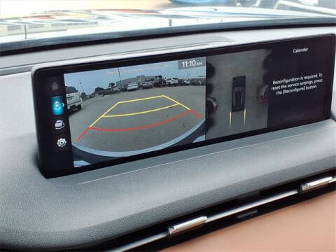 2023 Genesis GV70 2.5T Standard