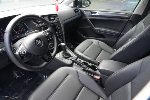 2020 Volkswagen Golf TSI