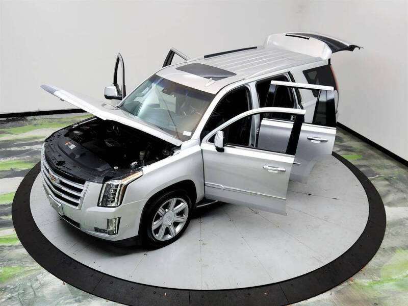 2019 Cadillac Escalade Luxury