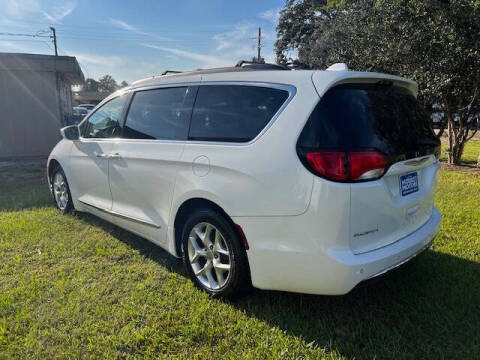 2017 Chrysler Pacifica Touring Plus
