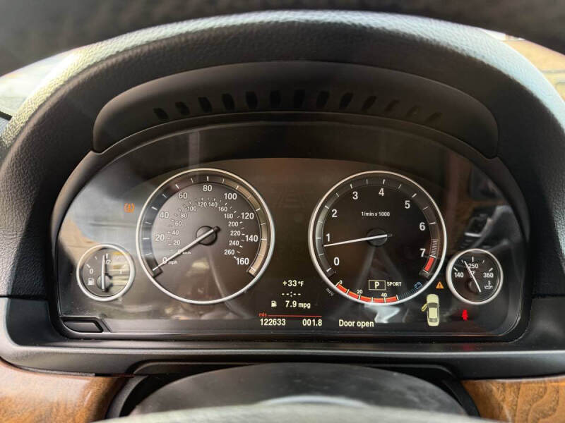 2012 BMW 5 Series 550i xDrive