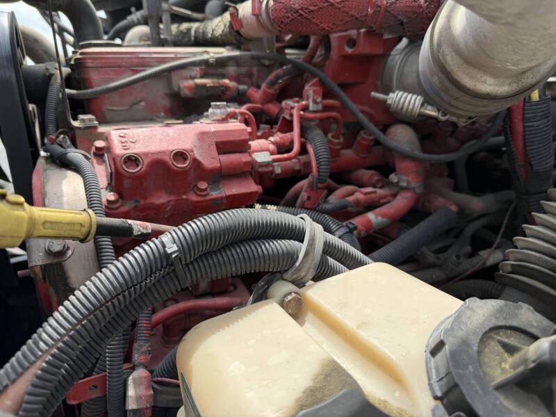 2011 Freightliner M2 106