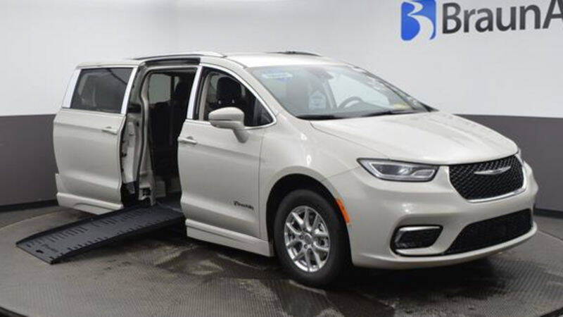 2021 Chrysler Pacifica for sale at A&J Mobility in Valders WI