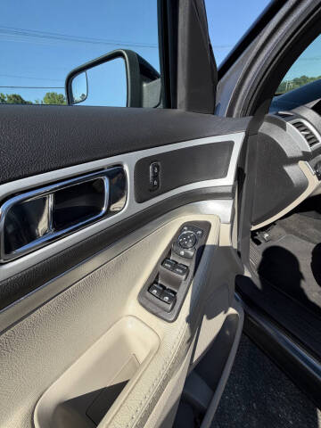2011 Ford Explorer XLT