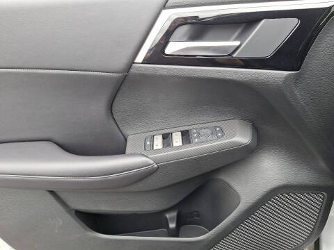 2025 Mitsubishi Outlander PHEV SE