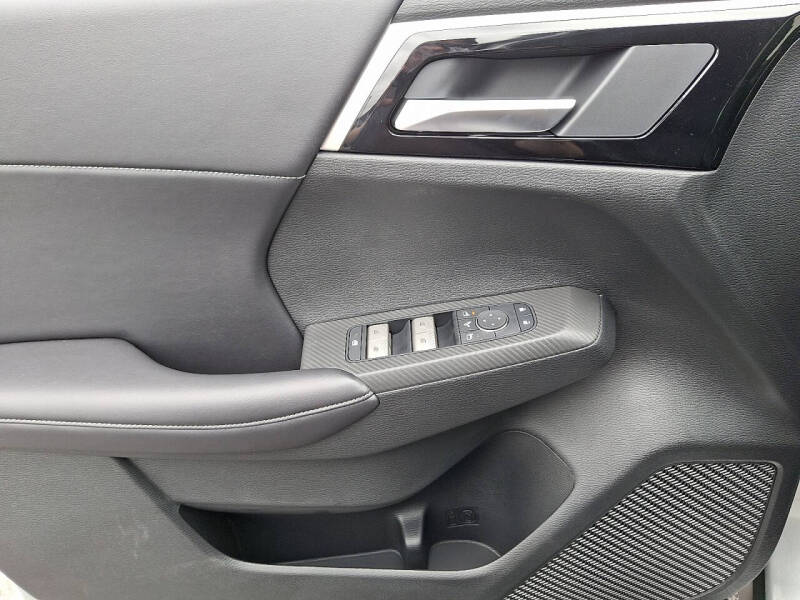 2025 Mitsubishi Outlander PHEV SE