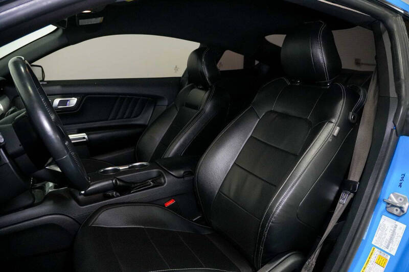 2022 Ford Mustang EcoBoost Premium