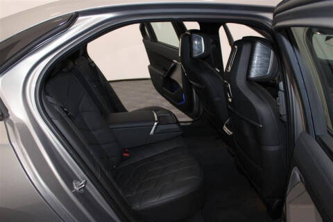 2024 BMW 7 Series 740i