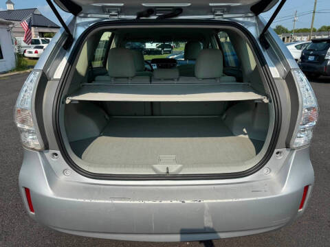 2013 Toyota Prius v Three