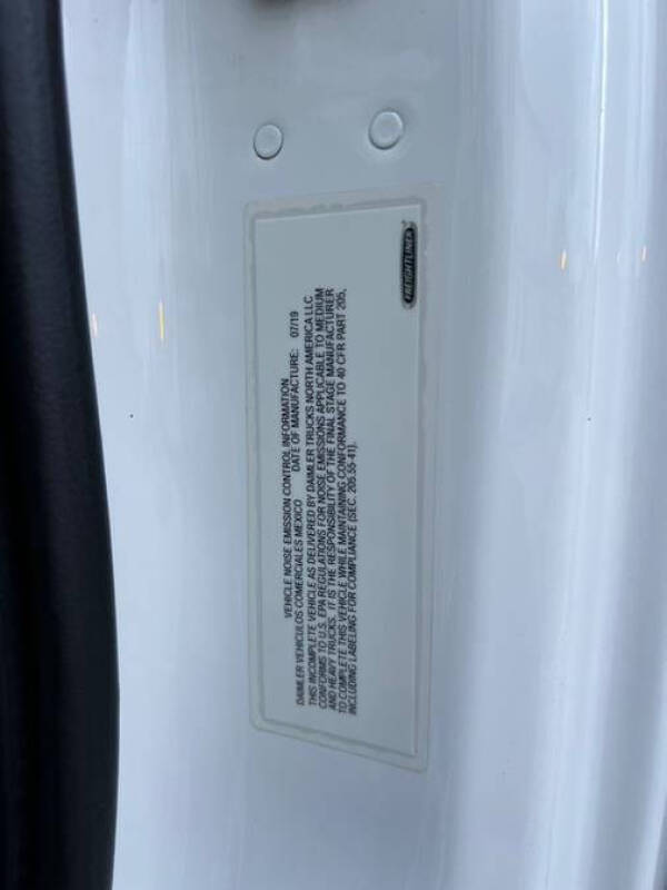 2020 Freightliner M2 106