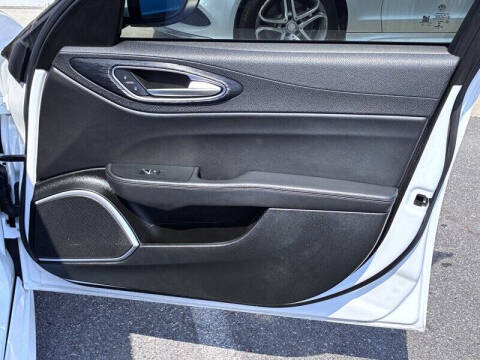 2019 Alfa Romeo Giulia Sport