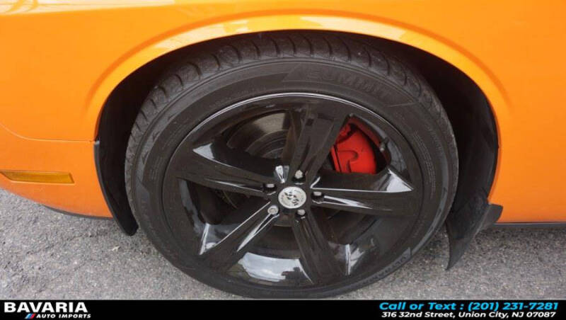 2014 Dodge Challenger R/T Plus