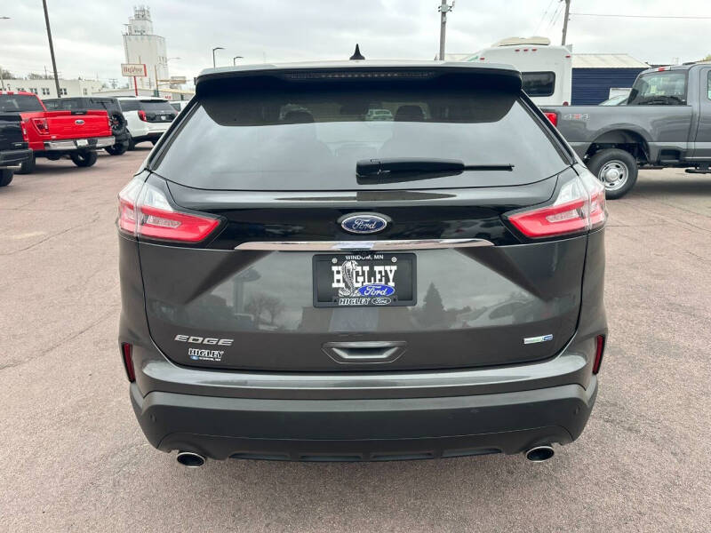 2020 Ford Edge SE